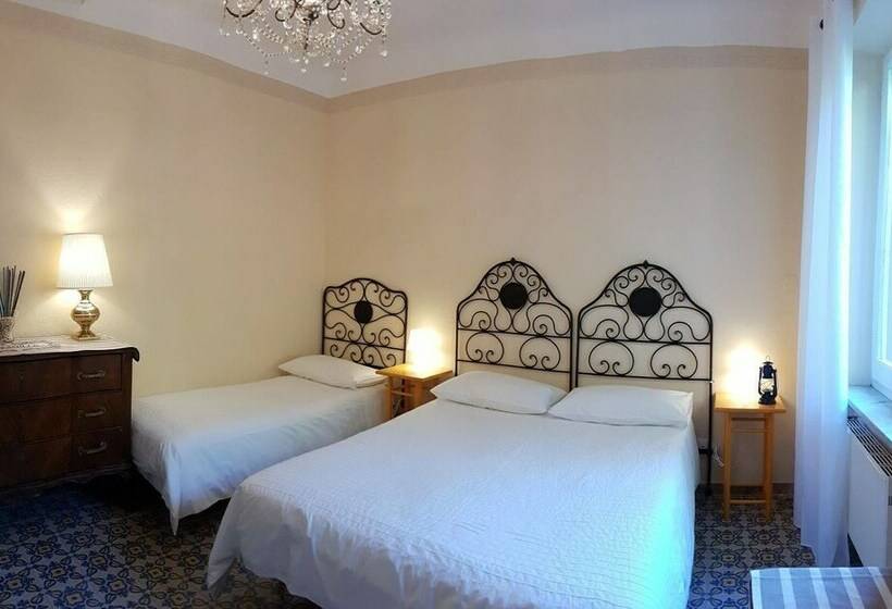 חדר משפחתי נוף לגינה, B&b Casa Del Priore