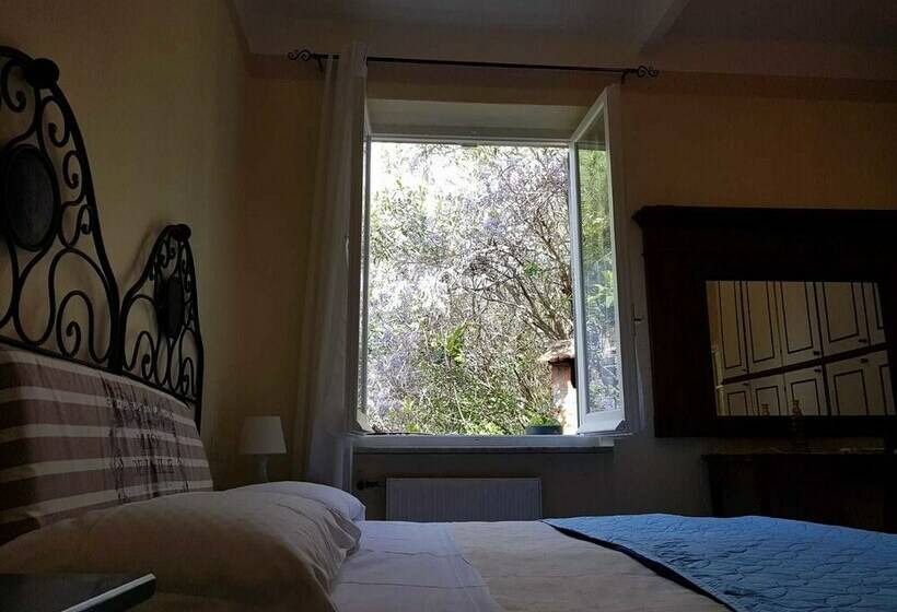 חדר משפחתי נוף לגינה, B&b Casa Del Priore