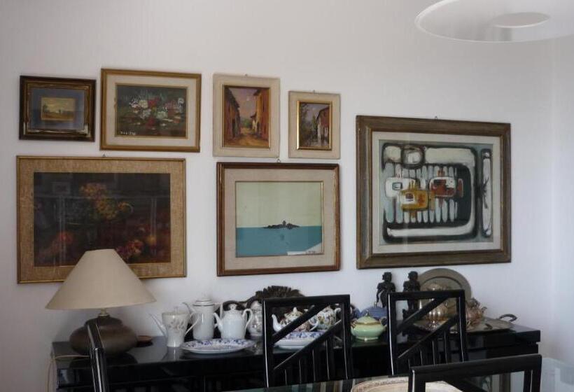 스위트, Il Golfo Artisti E Poeti Villa Thea