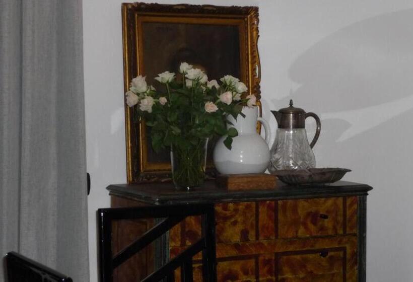 스위트, Il Golfo Artisti E Poeti Villa Thea