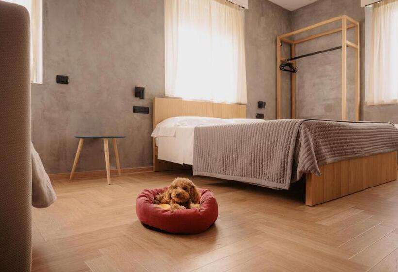 חדר קלאסי לארבעה, Re Versiliana