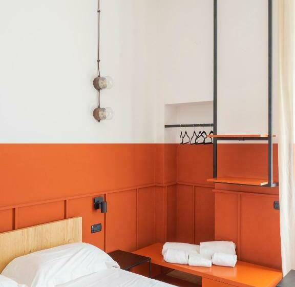 חדר סטנדרט, Re Versiliana