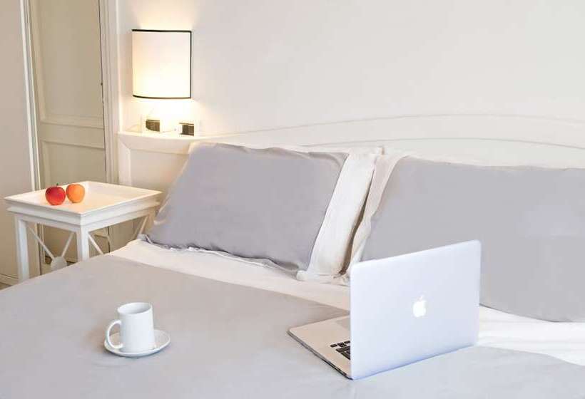 חדר קומפורט לשלושה, Re Versiliana