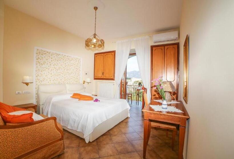 스탠다드 발코니 룸, Ravello View