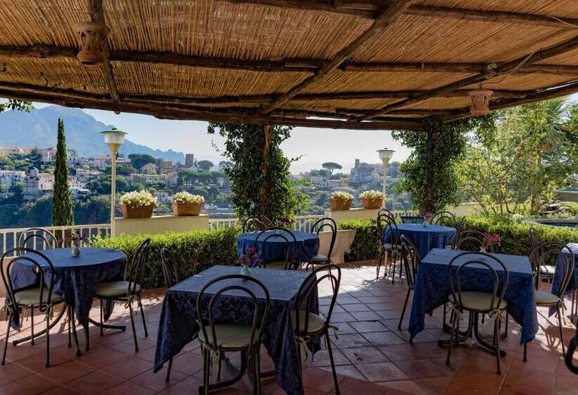 스탠다드 트리플 발코니 룸, Ravello View