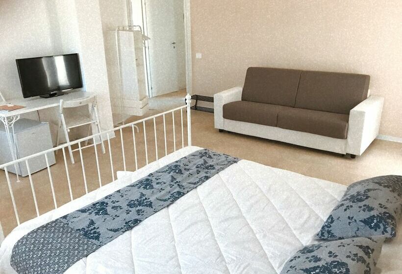 수피리어 스튜디오, Regina Margherita B&b