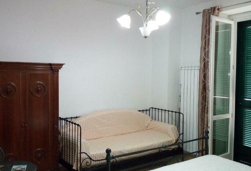 חדר סטנדרט לשלושה, Annabella S Country House