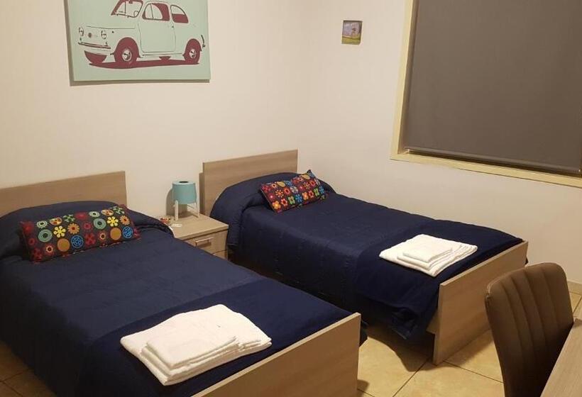 غرفة قياسية, Etna Parking