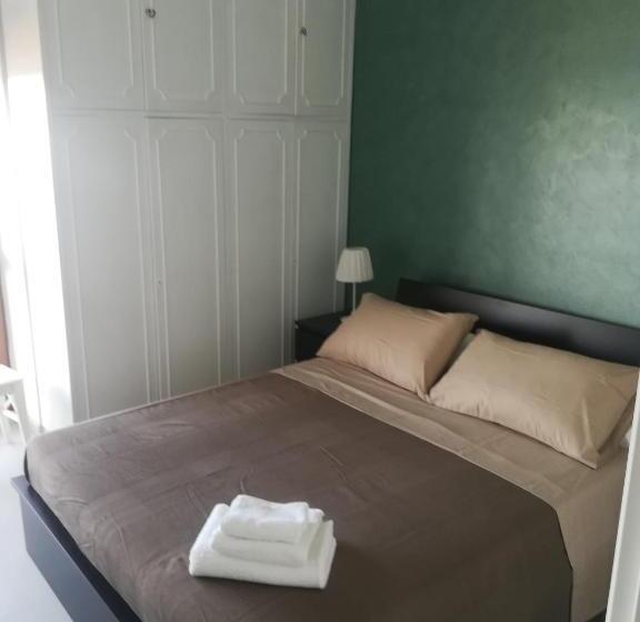 اتاق لوکس با تخت بزرگ, Guest House Domus Cicerone