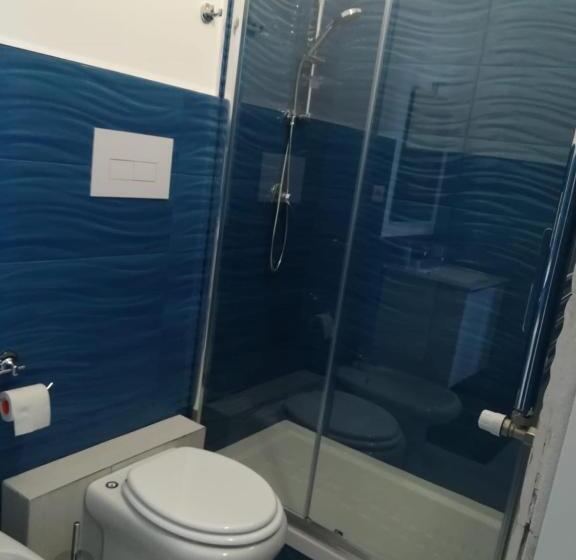 四人豪华间, Guest House Domus Cicerone