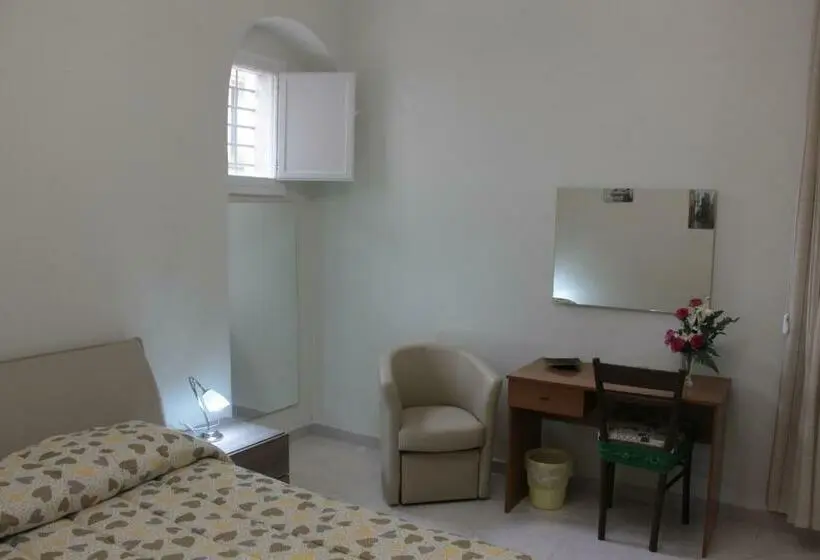 バルコニー付きデラックスルーム, Leonessa Di Puglia