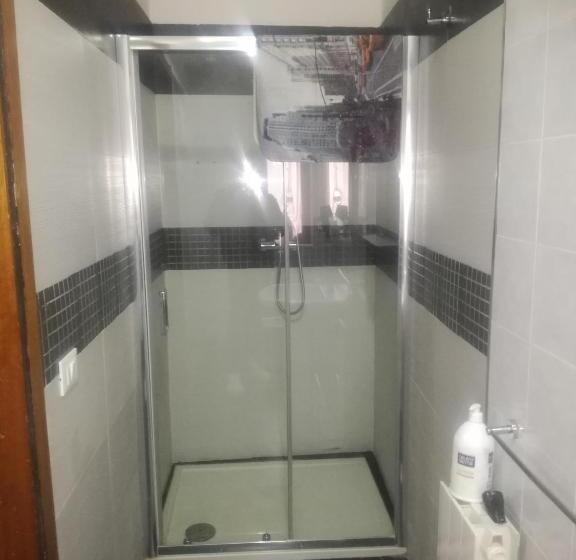 اتاق لوکس, Affittacamere Da Chris