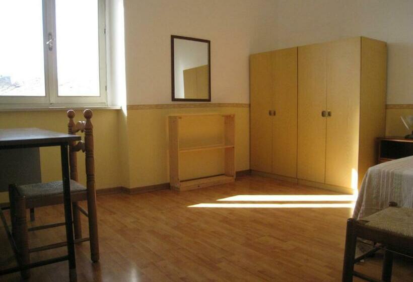 اتاق استاندارد یک تخته با سرویس بهداشتی مشترک, Casa Mariotti