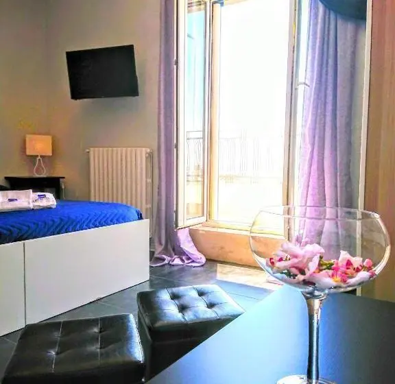 スタンダードトリプルルームの外観-バスルーム, Rooms Gli Arcangeli 2   Affitti Brevi Italia