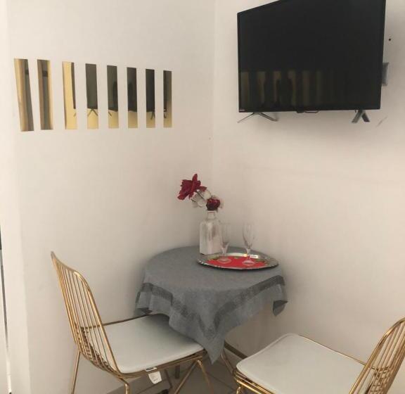 اتاق لوکس خانوادگی, Palese Profumo Di Mare