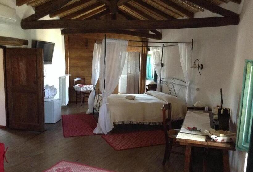 جناح جونيور, B&b Charme Sa Pardina