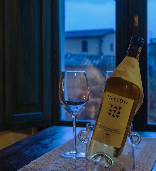 جناح جونيور, B&b Charme Sa Pardina