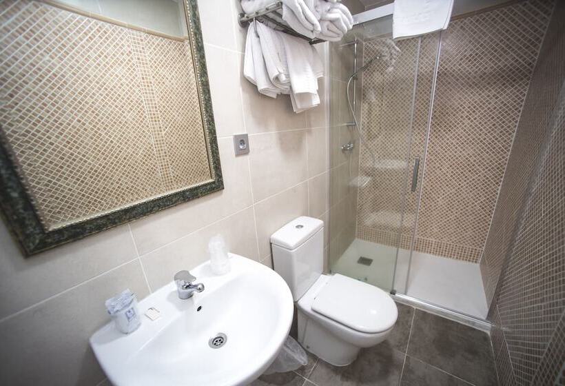 חדר משפחתי, Alba