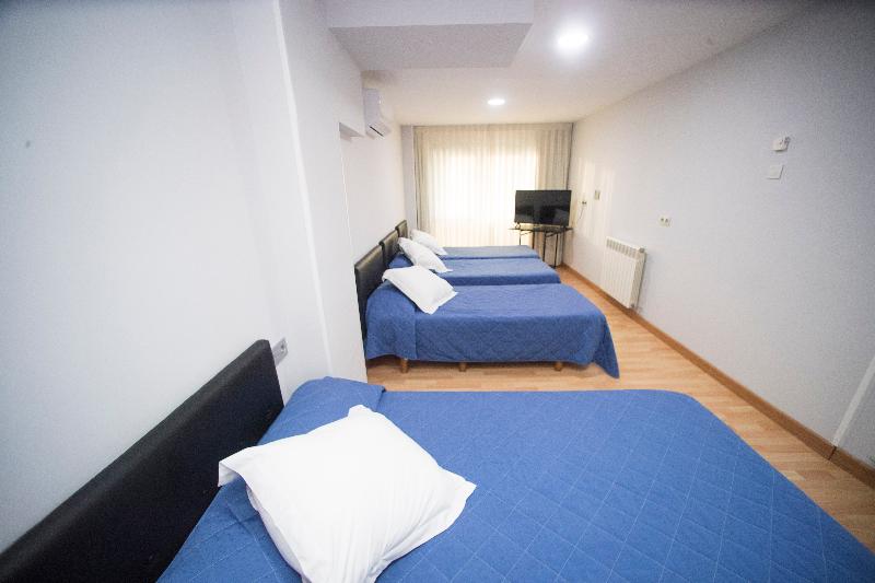 חדר משפחתי, Alba