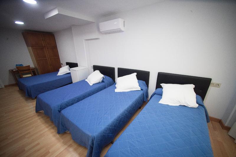 חדר משפחתי, Alba