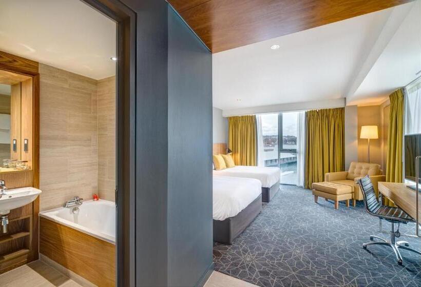 Семейный Номер, Apex City Quay Hotel & Spa