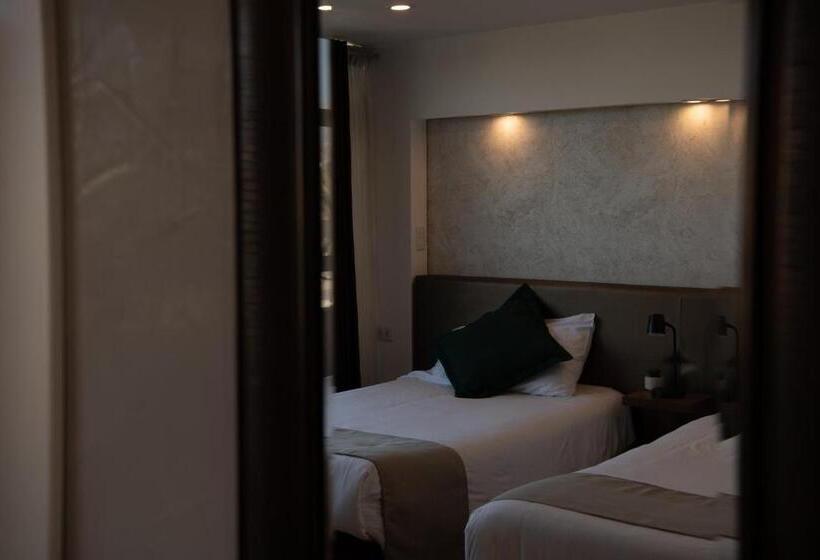 חדר סטנדרט לשלושה, Corregidor By Cassana