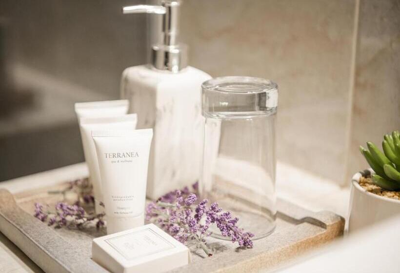 סוויטה משפחתית, Corregidor By Cassana