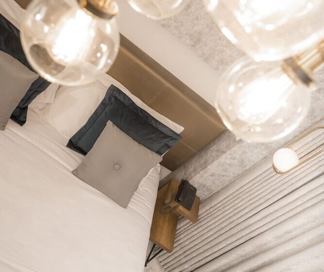 סוויטה אקזקיוטיב, Corregidor By Cassana