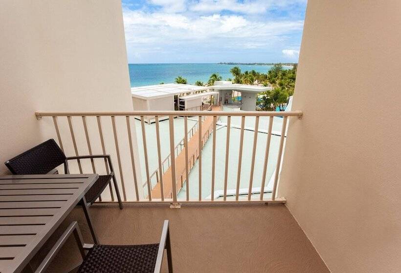 ダブルベッドスタンダードルーム, Courtyard By Marriott Isla Verde Beach Resort