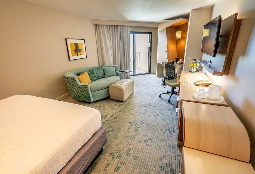 サイドオーシャンビューのダブルベッドスタンダードルーム, Courtyard By Marriott Isla Verde Beach Resort