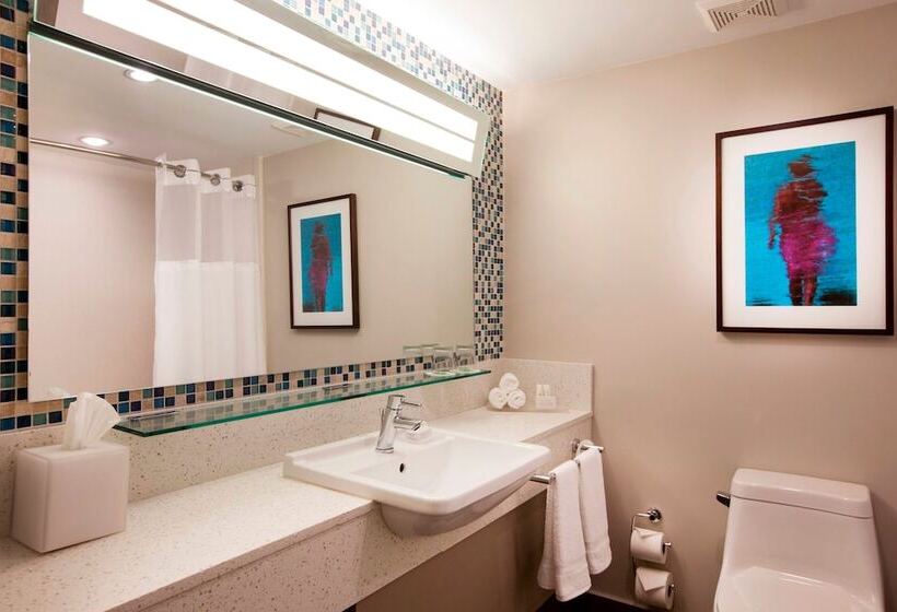 اتاق استاندارد با تخت دوبل و چشم‌انداز دریا, Courtyard By Marriott Isla Verde Beach Resort