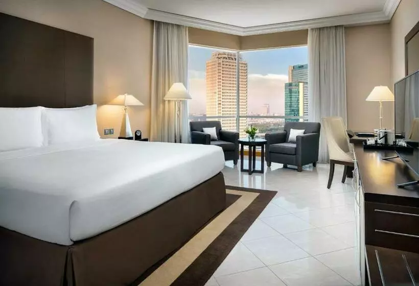 キングサイズベッドのスタンダードルーム, Fairmont Dubai