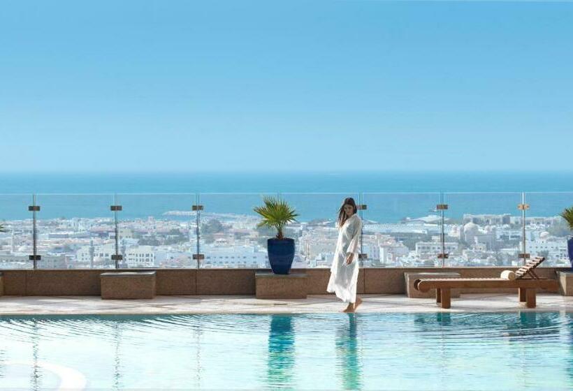 غرفة قياسية, Fairmont Dubai