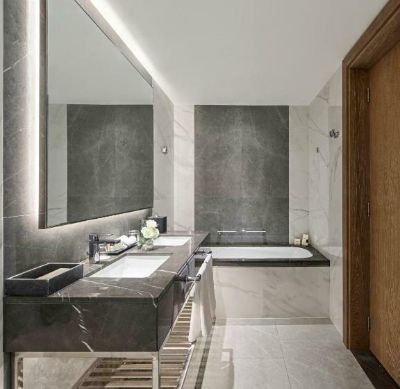 جناح إدارى, Fairmont Dubai