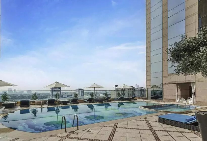 キングサイズベッド、ビュー付きデラックスルーム, Fairmont Dubai