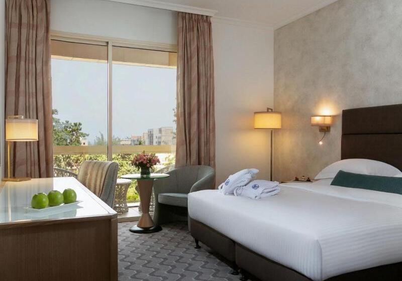 キングサイズベッドのスタンダードルーム, Gefinor Rotana – Beirut