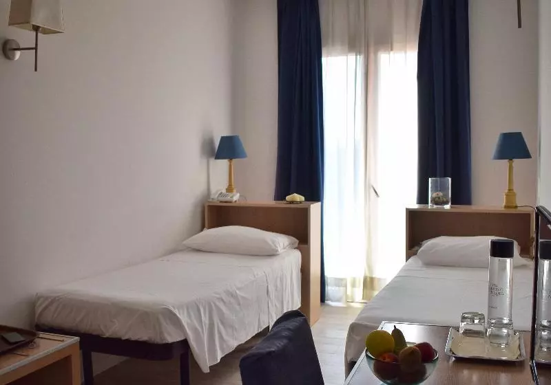 اتاق استاندارد یک تخته با چشم‌انداز, Ana Holiday Inn Kanazawa Sky, An Ihg