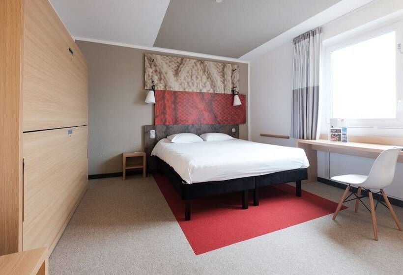 חדר סטנדרט לשלושה, B&b Hotel Mons Gare