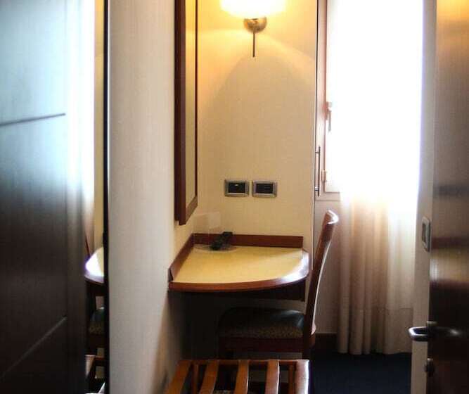 اتاق استاندارد یک نفره, Millenn