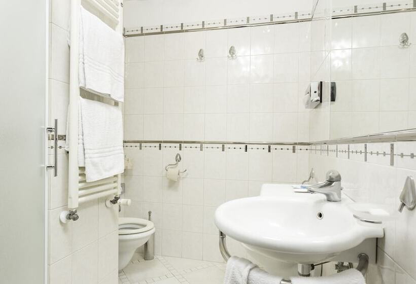 اتاق استاندارد, Millenn