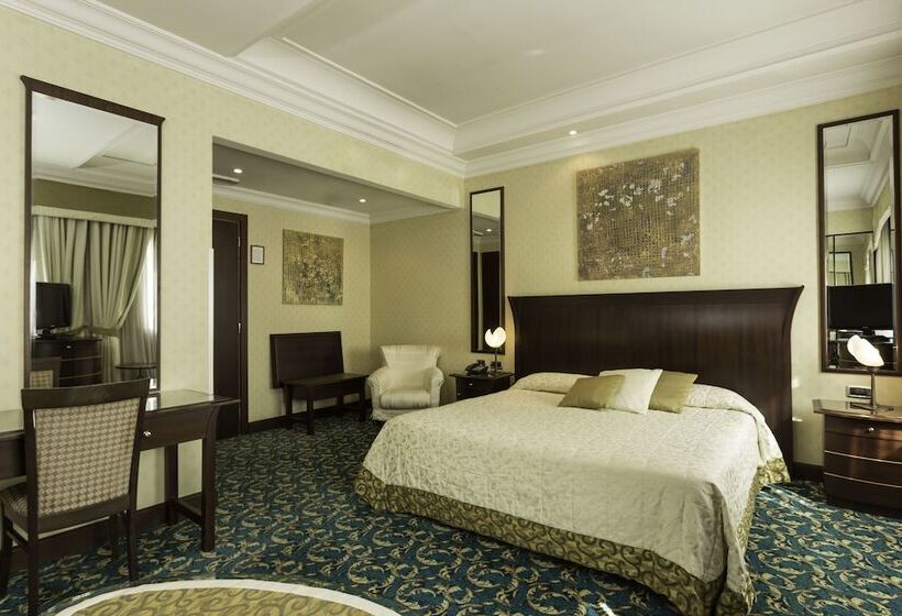 سوییت لوکس, Millenn