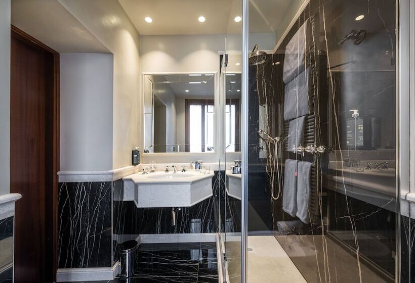 Superior Room with Views