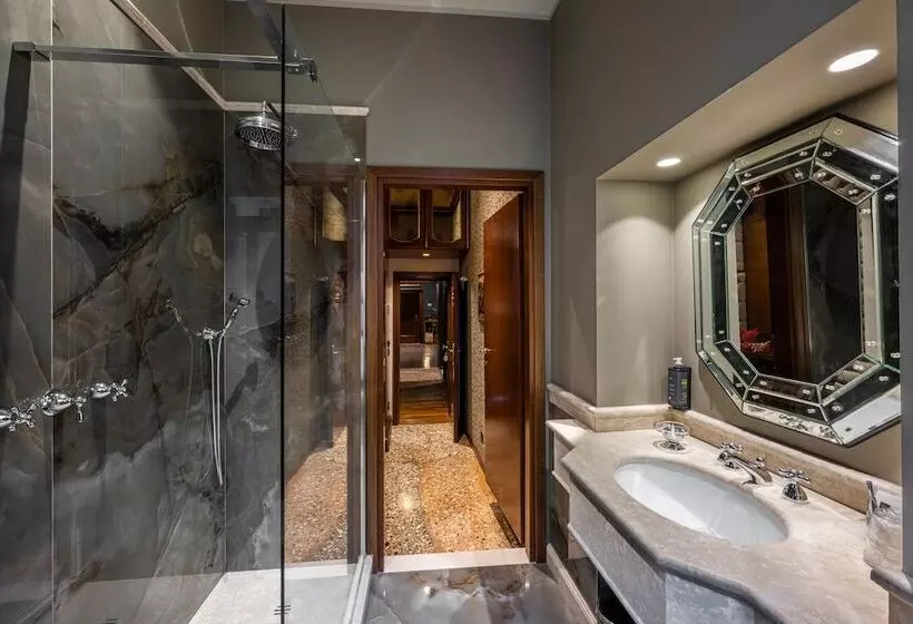 Deluxe Room with Views