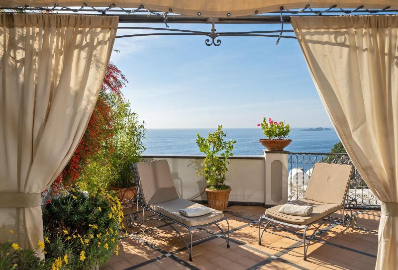 海景套房, Punta Regina