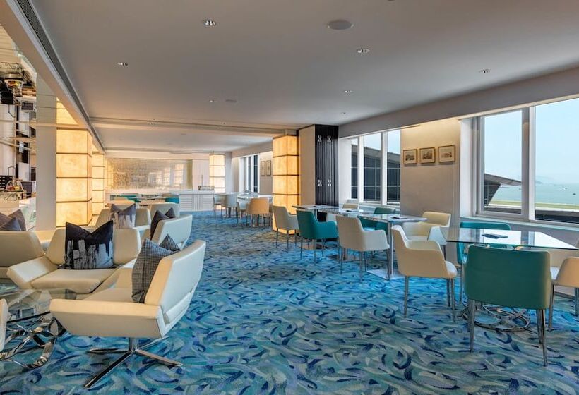 غرفة ديلوكس, Regal Airport