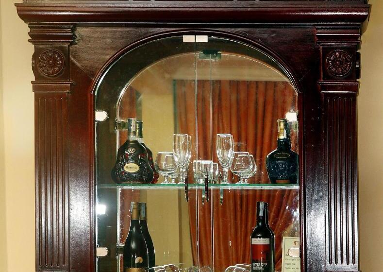 سوییت اجرایی, Saigon Morin