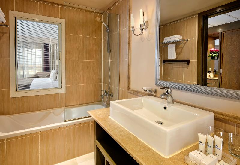 Номер Executive, Mövenpick Hotel Jakarta City Centre