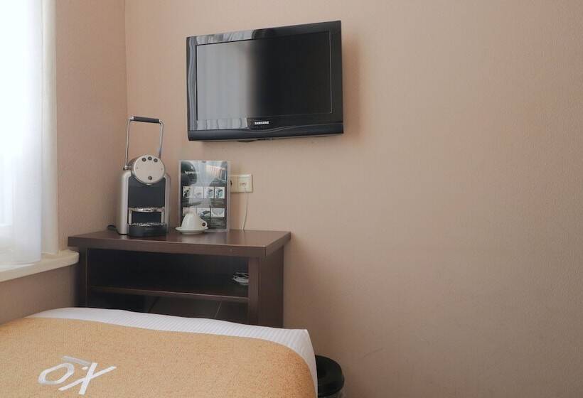 غرفة أساسية فردية, Van Gogh