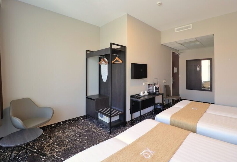 غرفة كلاسيكية رباعية, Van Gogh