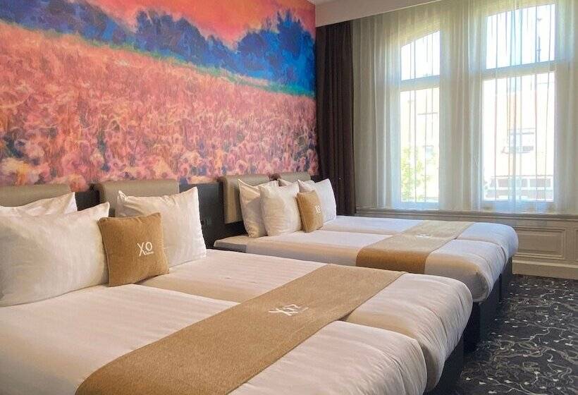 غرفة كلاسيكية رباعية, Van Gogh